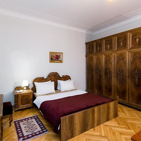 Apartment Gallery Rustaveli 1 第比利斯 外观 照片