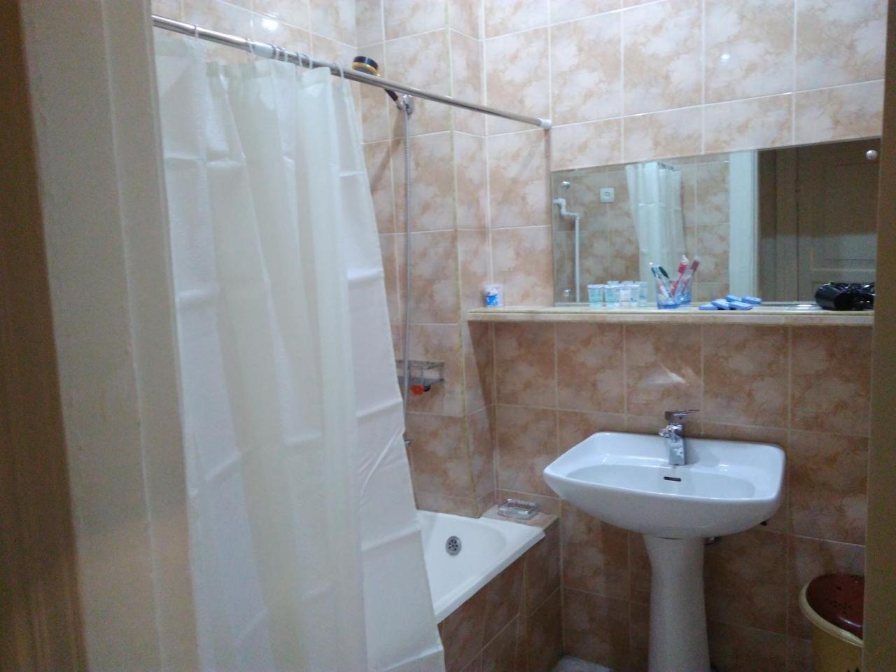Apartment Gallery Rustaveli 1 第比利斯 外观 照片