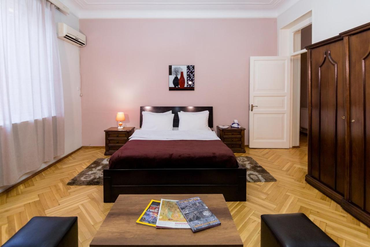 Apartment Gallery Rustaveli 1 第比利斯 外观 照片