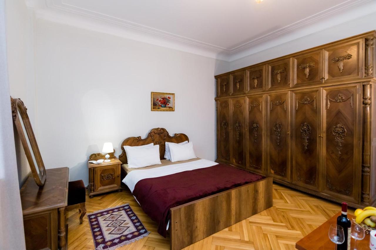 Apartment Gallery Rustaveli 1 第比利斯 外观 照片