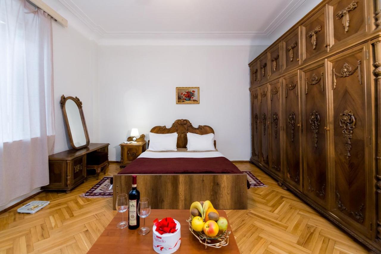 Apartment Gallery Rustaveli 1 第比利斯 外观 照片