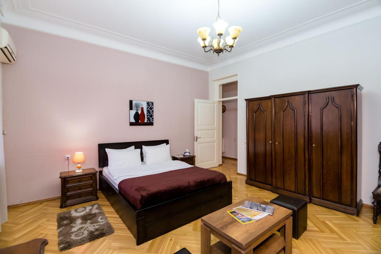 Apartment Gallery Rustaveli 1 第比利斯 外观 照片